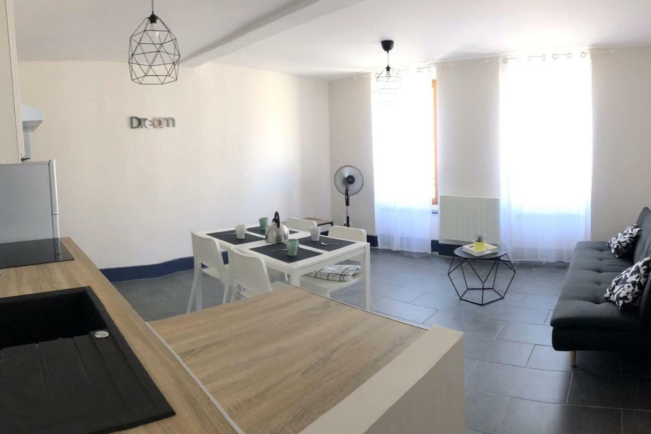Appartement Spacieux, Climatisé, Quartier Calme, Proche Château, Le Cocon De Joy